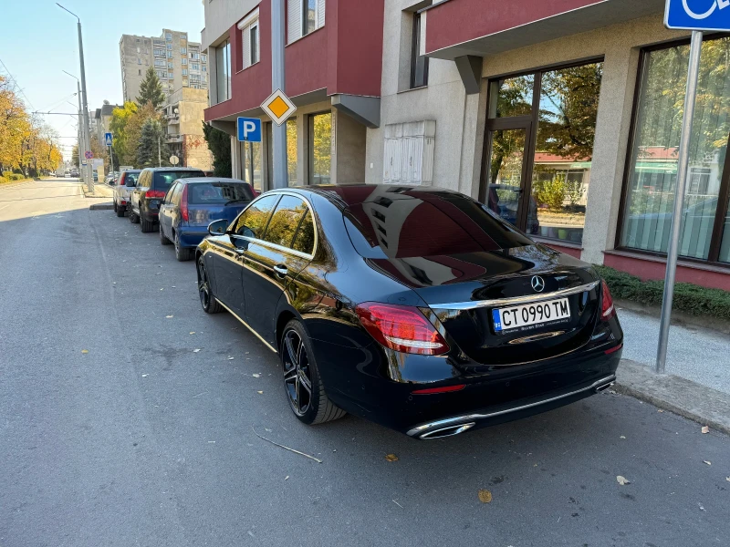 Mercedes-Benz E 220 Air Matic, Widescreen, Sport Style, снимка 3 - Автомобили и джипове - 48160344