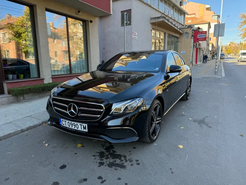 Mercedes-Benz E 220 Air Matic, Widescreen, Sport Style, снимка 2 - Автомобили и джипове - 48160344