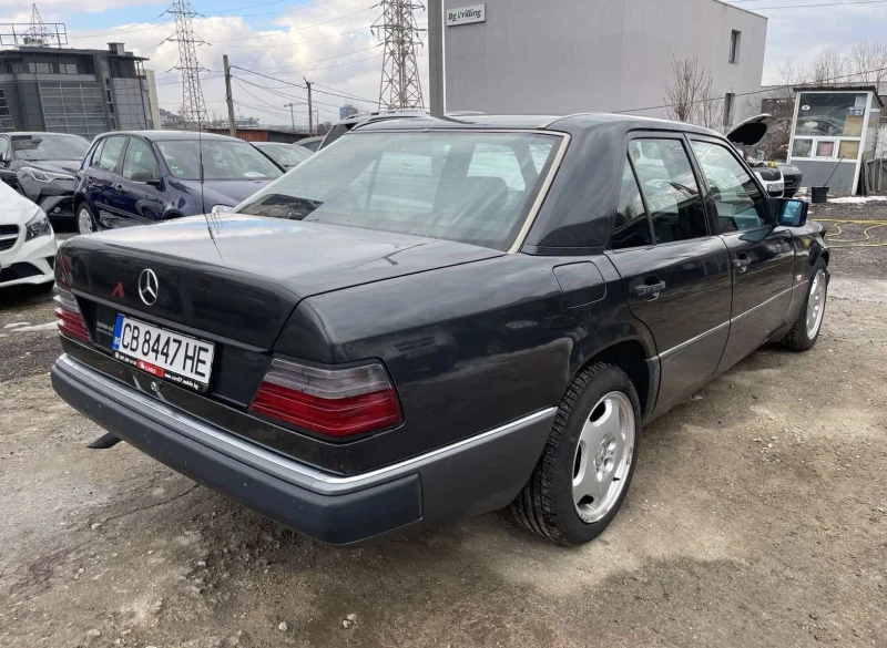 Mercedes-Benz 124 2.0I, снимка 3 - Автомобили и джипове - 49274077