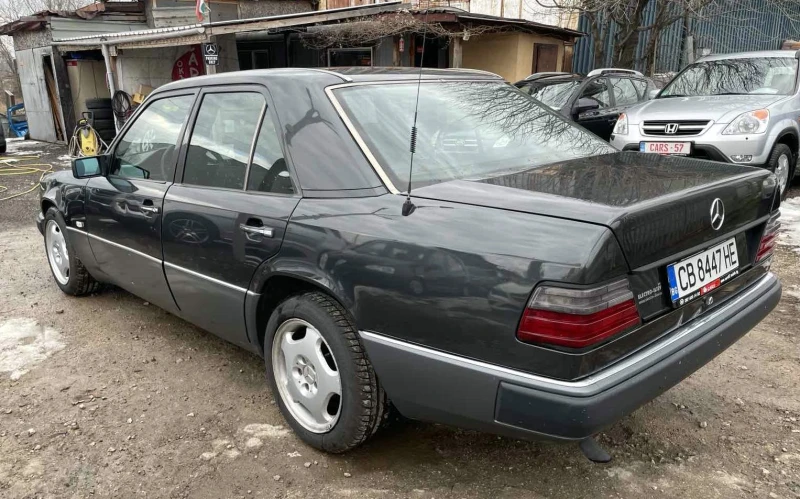 Mercedes-Benz 124 2.0I, снимка 4 - Автомобили и джипове - 49274077