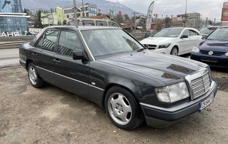 Mercedes-Benz 124 2.0I, снимка 2 - Автомобили и джипове - 49274077