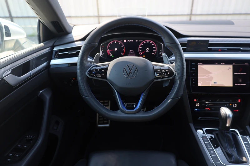 VW Arteon R SB 2.0TSI 4x4 Pano KeyGO H/K KAM ACC HuD #iCarbg, снимка 13 - Автомобили и джипове - 50983677