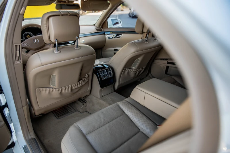 Mercedes-Benz S 550 РЕГИСТРИРАНА!!! //Long // 4-Matic // 388к.с , снимка 13 - Автомобили и джипове - 51488471