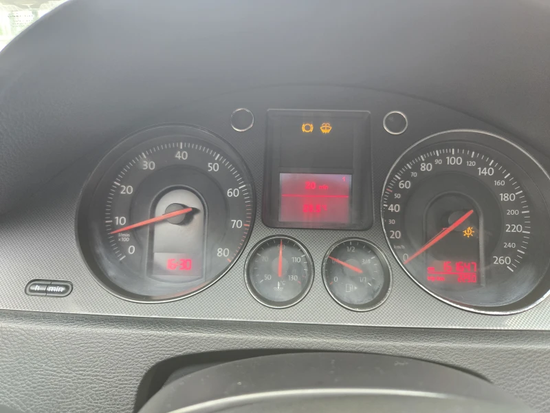 VW Passat B6, снимка 9 - Автомобили и джипове - 52928225