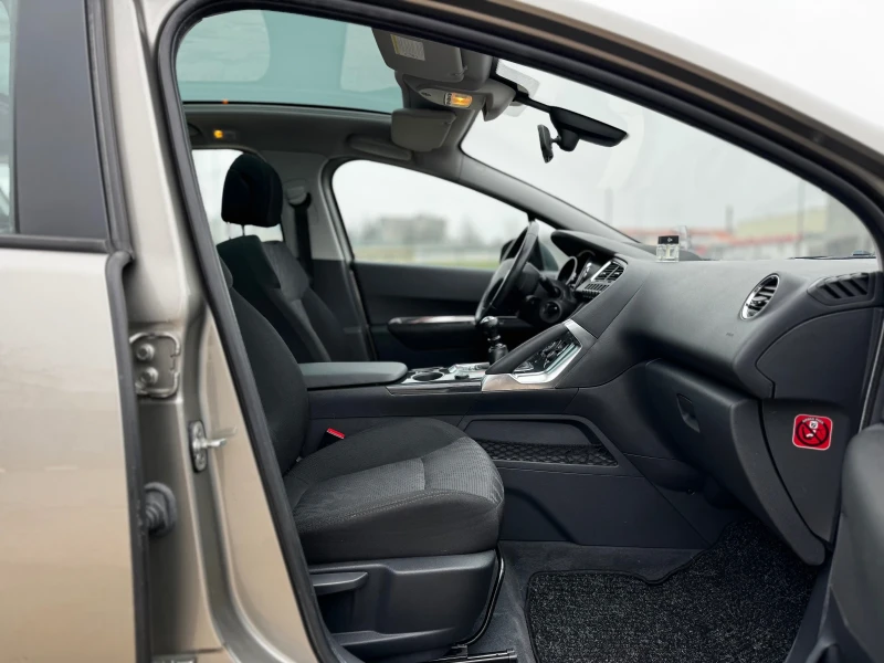 Peugeot 3008 2.0HDI/ПАНОРАМА/ДИСТРОНИК, снимка 11 - Автомобили и джипове - 52858317