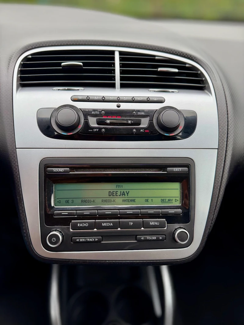 Seat Altea XL 2.0 TDI Facelift, снимка 9 - Автомобили и джипове - 52883607