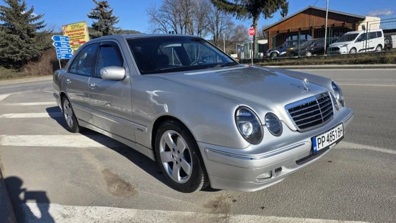 Mercedes-Benz E 320 320 CDI. AVANTGARDE, снимка 2 - Автомобили и джипове - 53112458