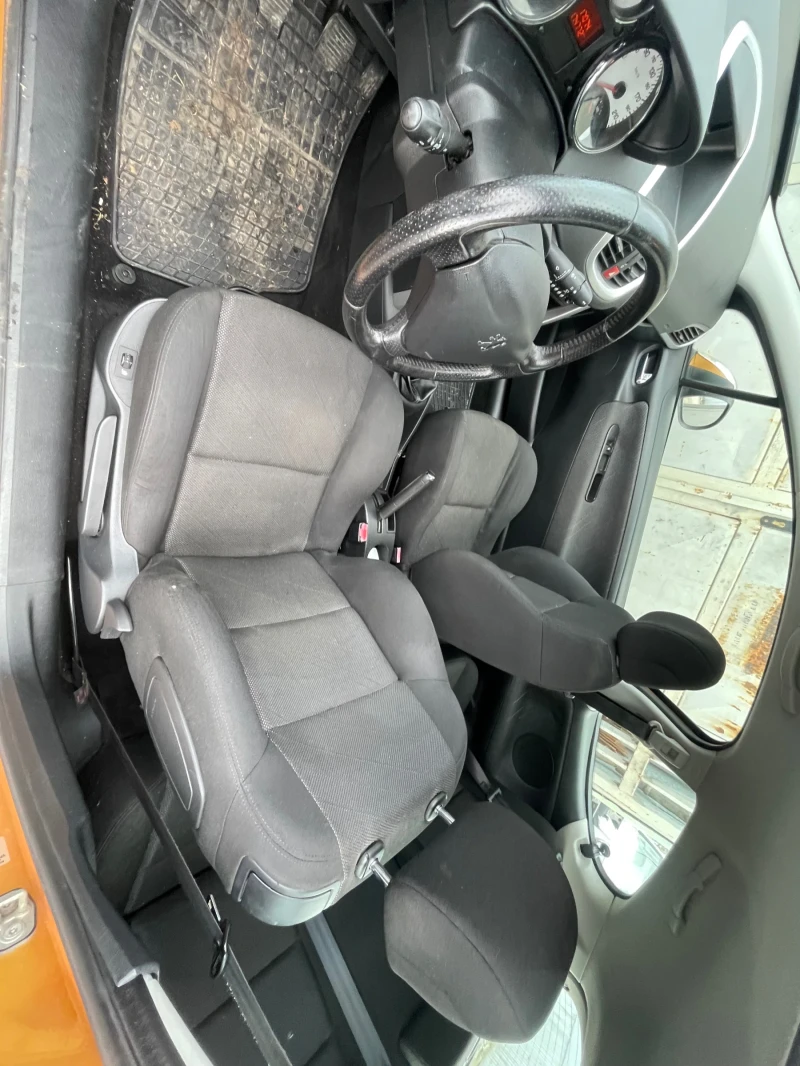 Peugeot 207 VTi, снимка 5 - Автомобили и джипове - 53360313