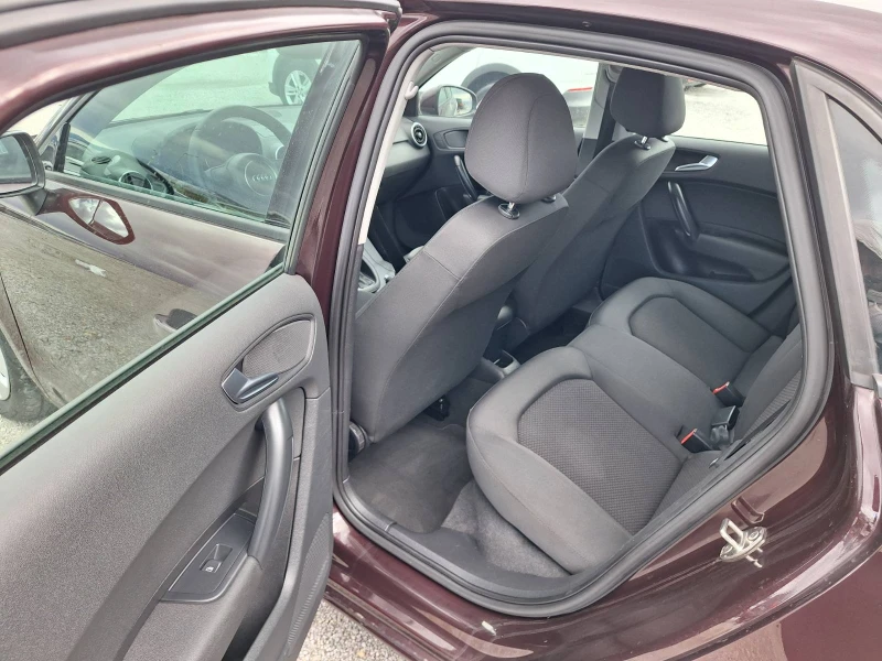 Audi A1 1.6TDI-S TRONIC-SPORTBACK, снимка 13 - Автомобили и джипове - 53528050