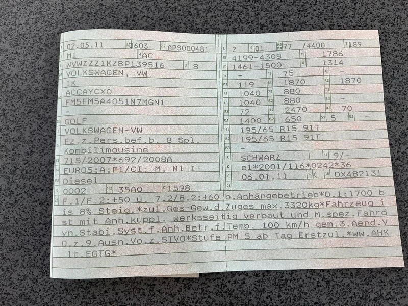 VW Golf VI 1.6 TDI Trendline, снимка 5 - Автомобили и джипове - 55467804