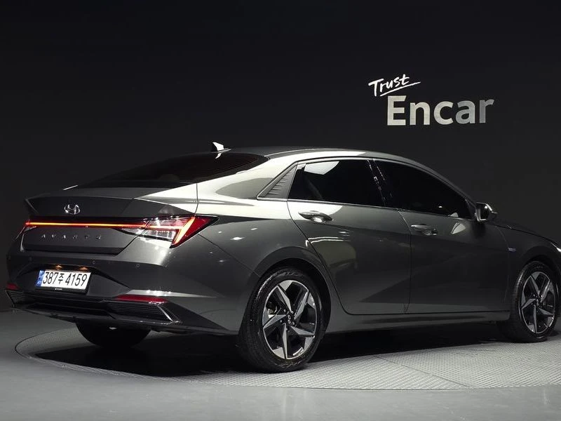 Hyundai Elantra Inspiration| 139к.с.| ВКЛ.ТЕХНОТЕСТ, снимка 2 - Автомобили и джипове - 55665097