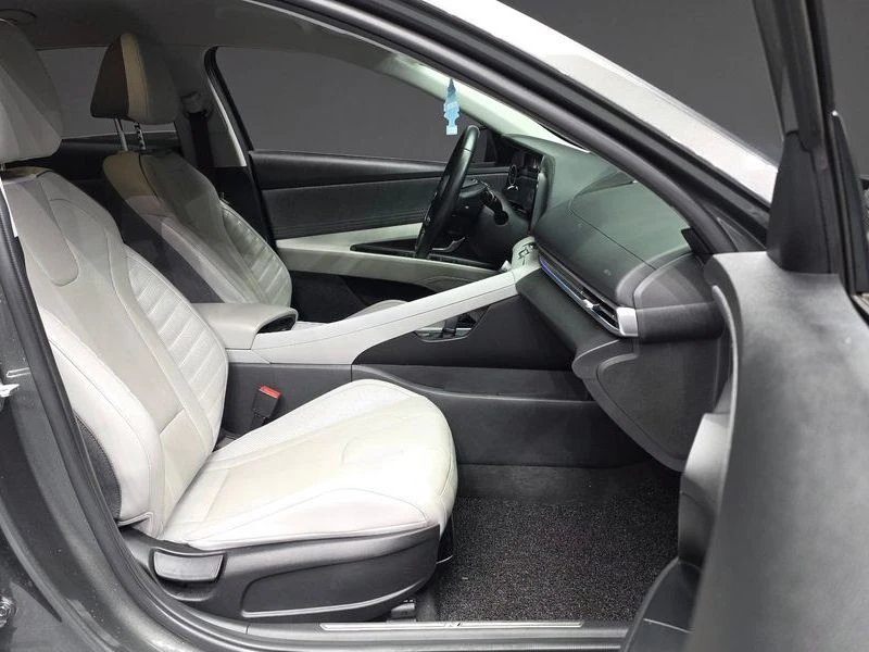 Hyundai Elantra Inspiration| 139к.с.| ВКЛ.ТЕХНОТЕСТ, снимка 11 - Автомобили и джипове - 55665097