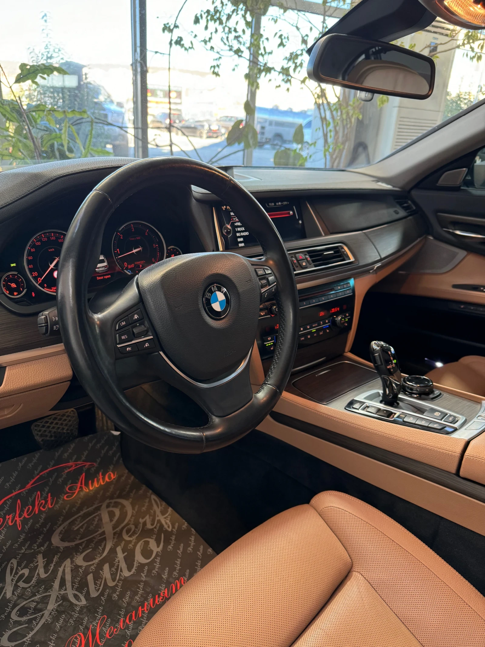 BMW 740 d xDrive * FULL Екстри * HEAD UP * BANG & OLUFSEN  - изображение 9