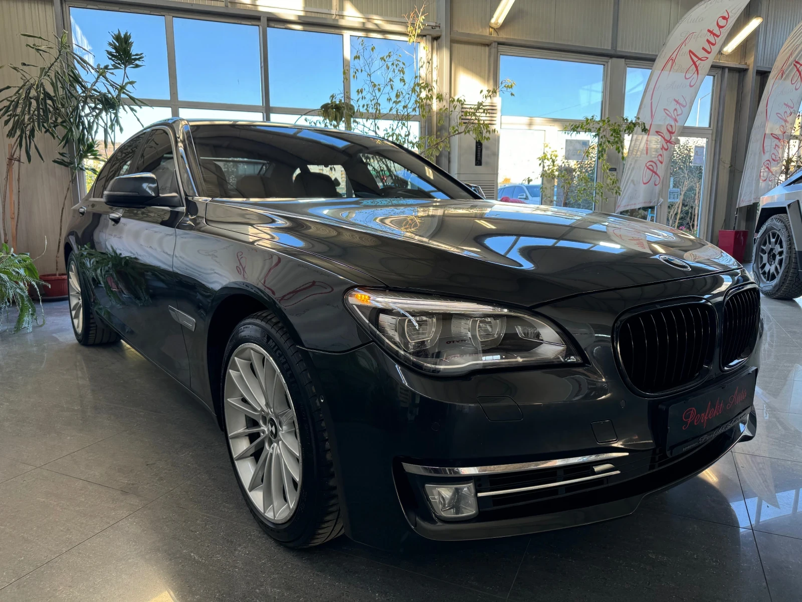 BMW 740 d xDrive * FULL Екстри * HEAD UP * BANG & OLUFSEN  - изображение 3