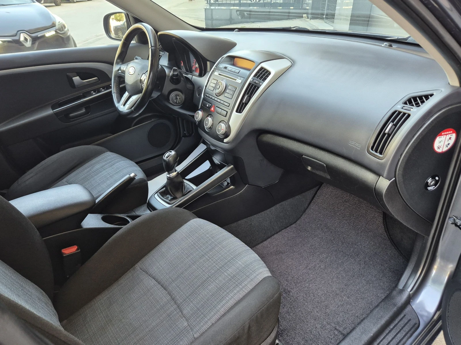 Kia Ceed 1.6 Face - изображение 10