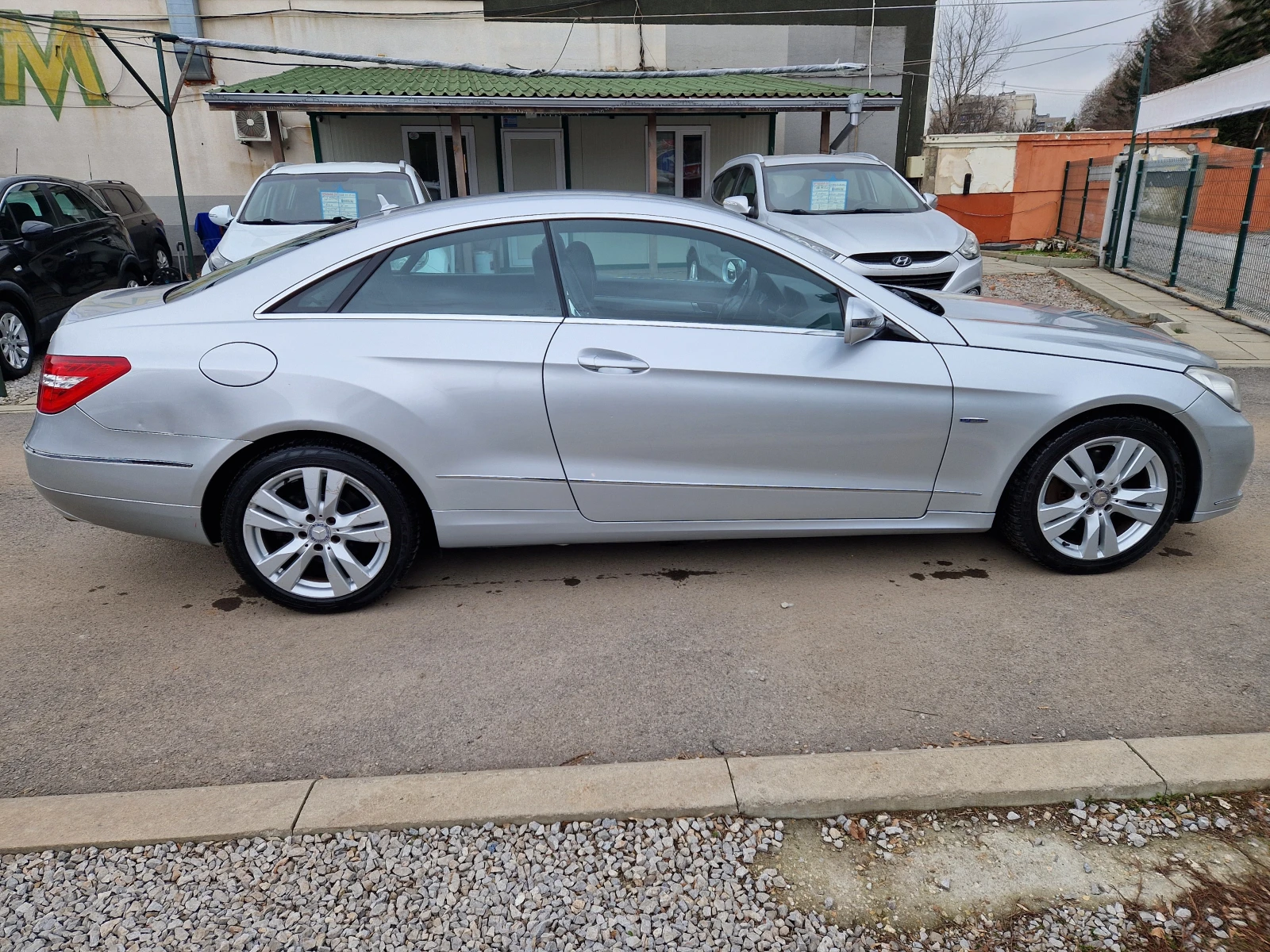 Mercedes-Benz E 350  - изображение 5