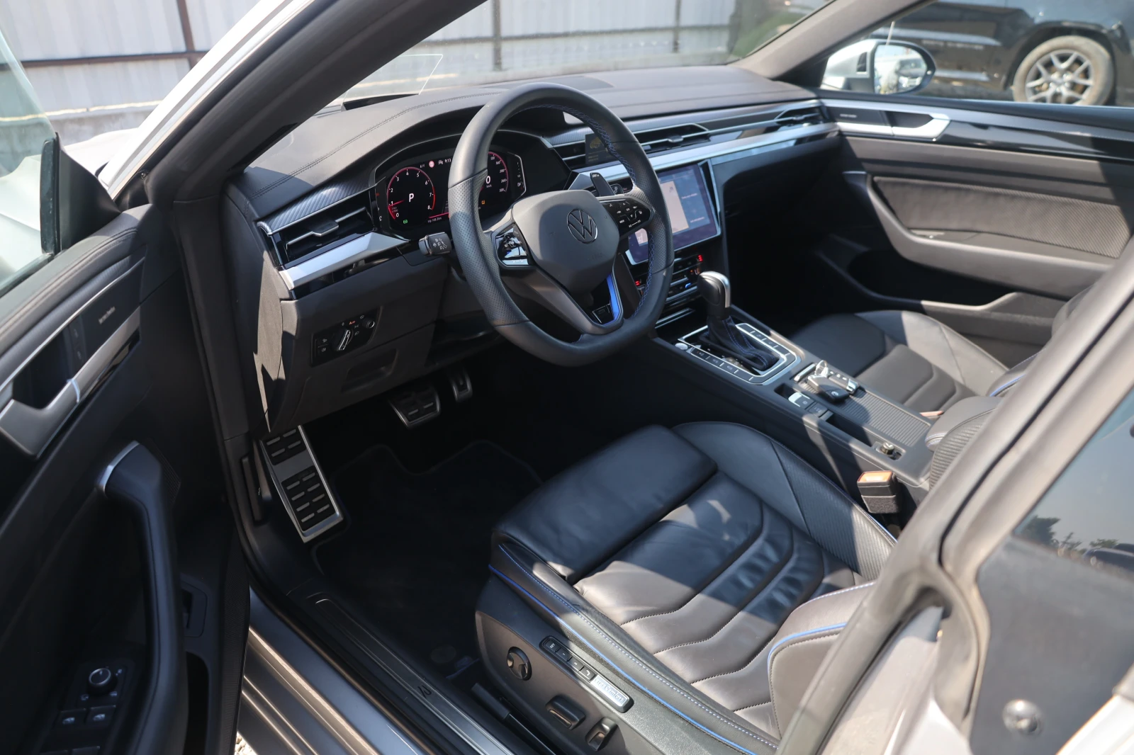 VW Arteon R SB 2.0TSI 4x4 Pano KeyGO H/K KAM ACC HuD #iCarbg | Mobile.bg   11