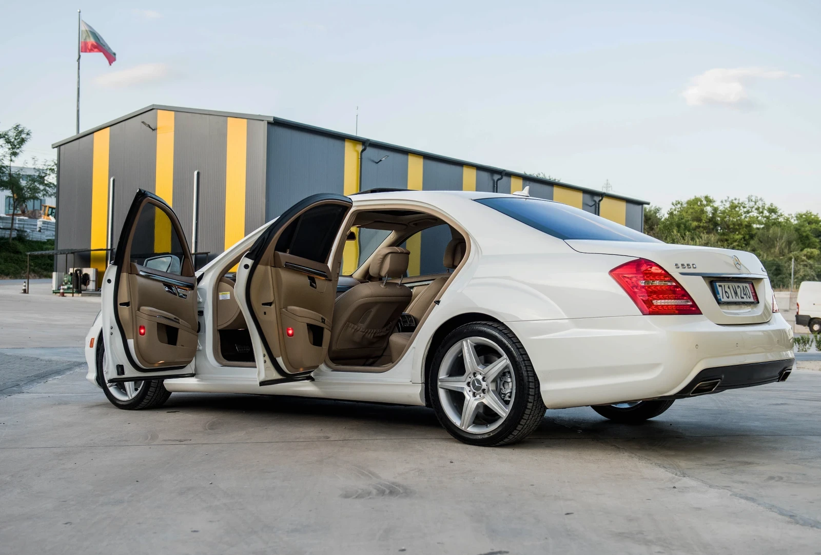 Mercedes-Benz S 550 Long // 4-Matic // 388к.с  - изображение 7