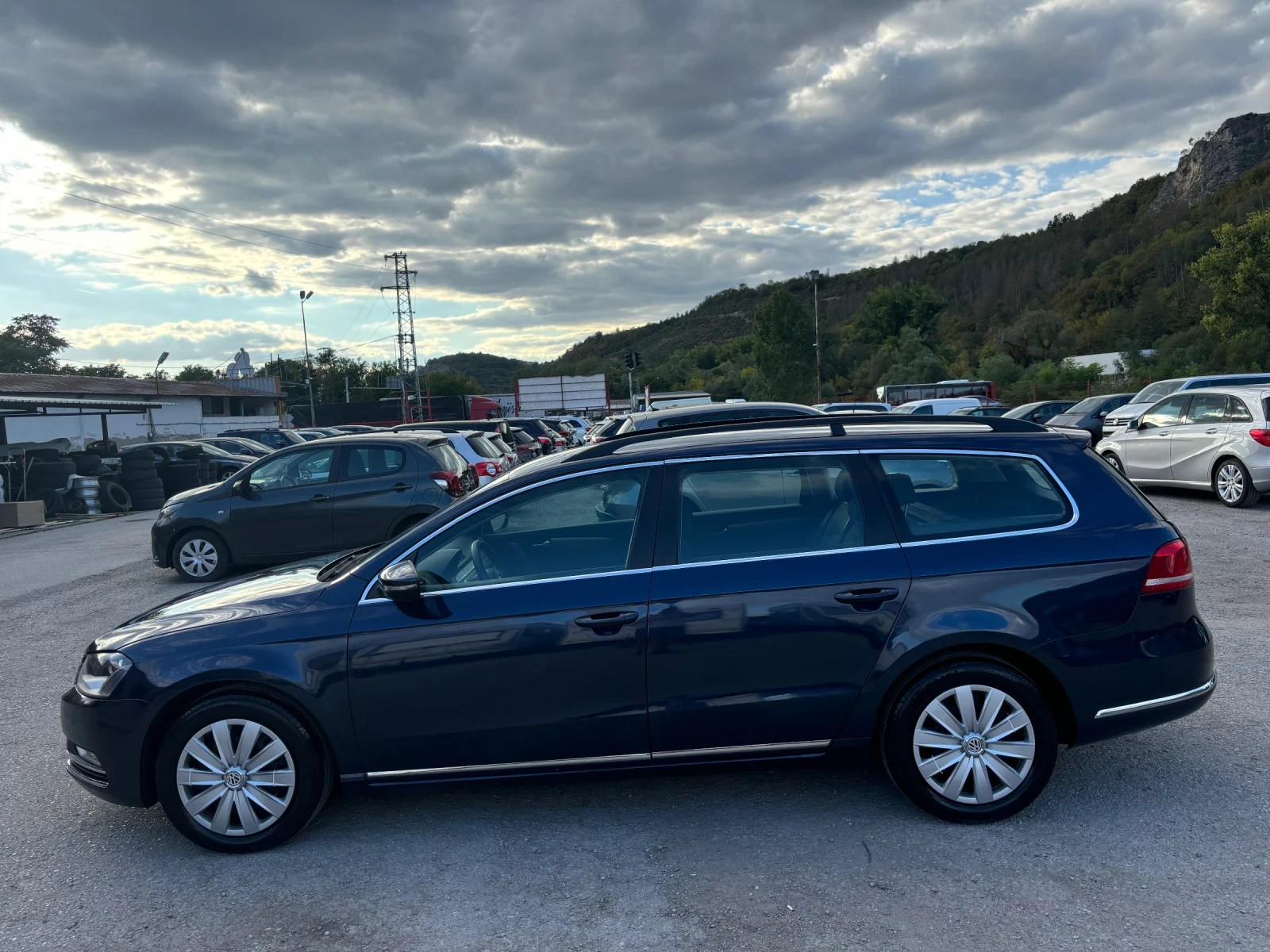 VW Passat 1.6 TDI КЛИМАТРОНИК/НОВ ВНОС/УНИКАТ - изображение 6