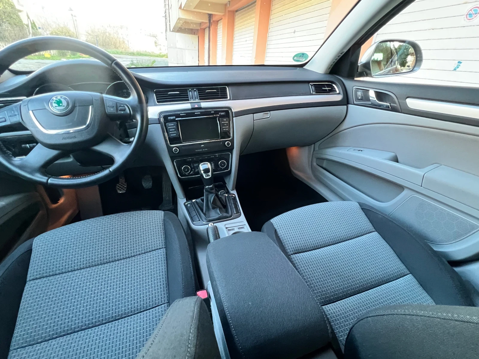 Skoda Superb 2.0 TDI CR, TUV, NAVI, XEN | Mobile.bg � ����������� 6