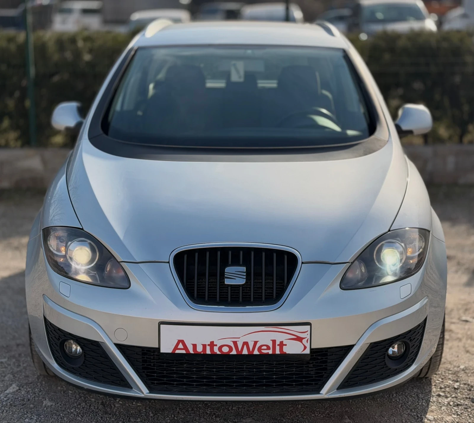 Seat Altea XL 2.0 TDI Facelift, снимка 2 - Автомобили и джипове - 54822379