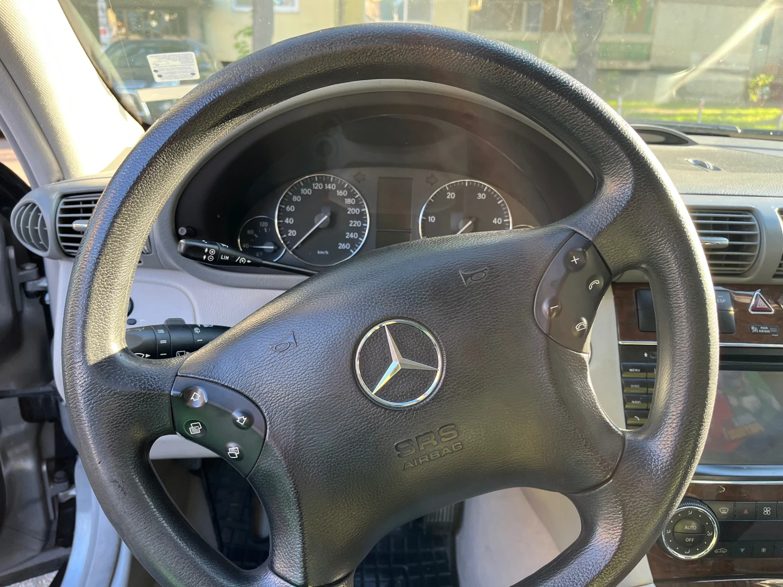 Mercedes-Benz C 200 2.2 - изображение 6