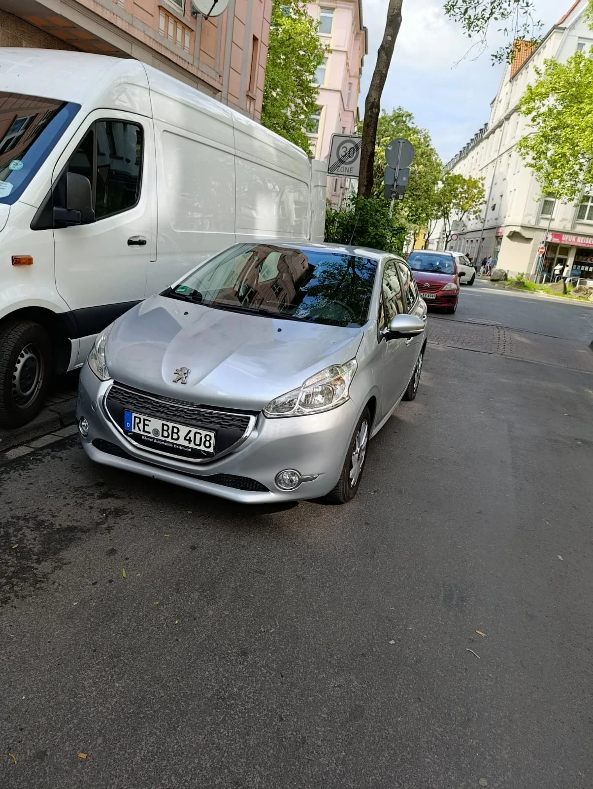 Peugeot 208, снимка 4 - Автомобили и джипове - 53809689