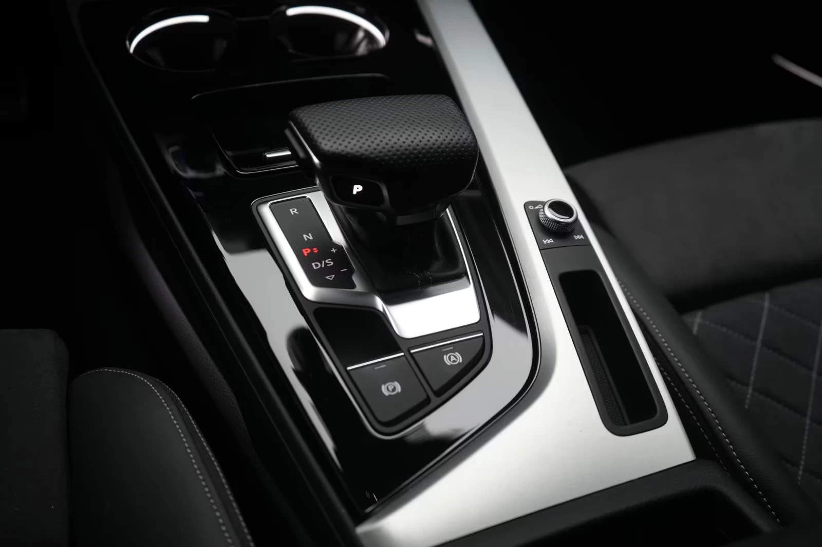 Audi A5 45TFSI/265HP/COUPE/QUATTRO/S-LINE/MASSAGE/943g, снимка 11 - Автомобили и джипове - 53894334