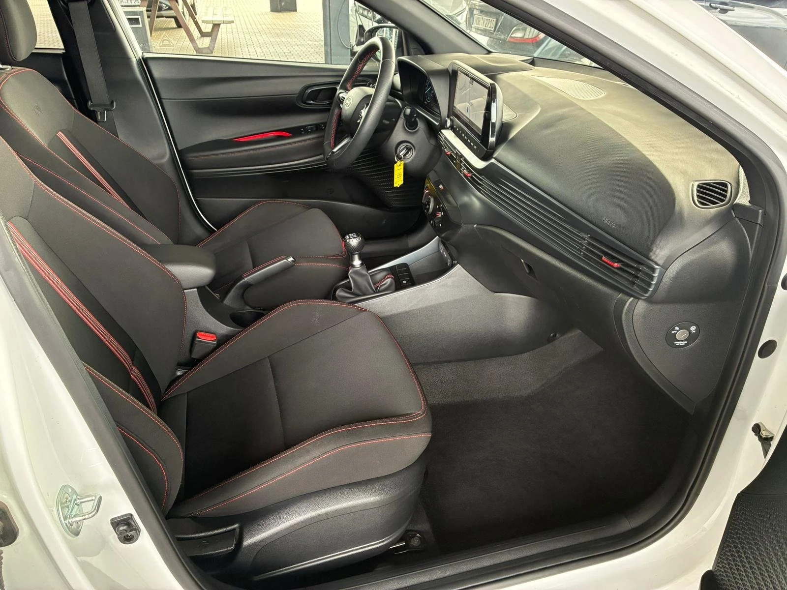 Hyundai I20 1.2 N Line, снимка 11 - Автомобили и джипове - 54043010