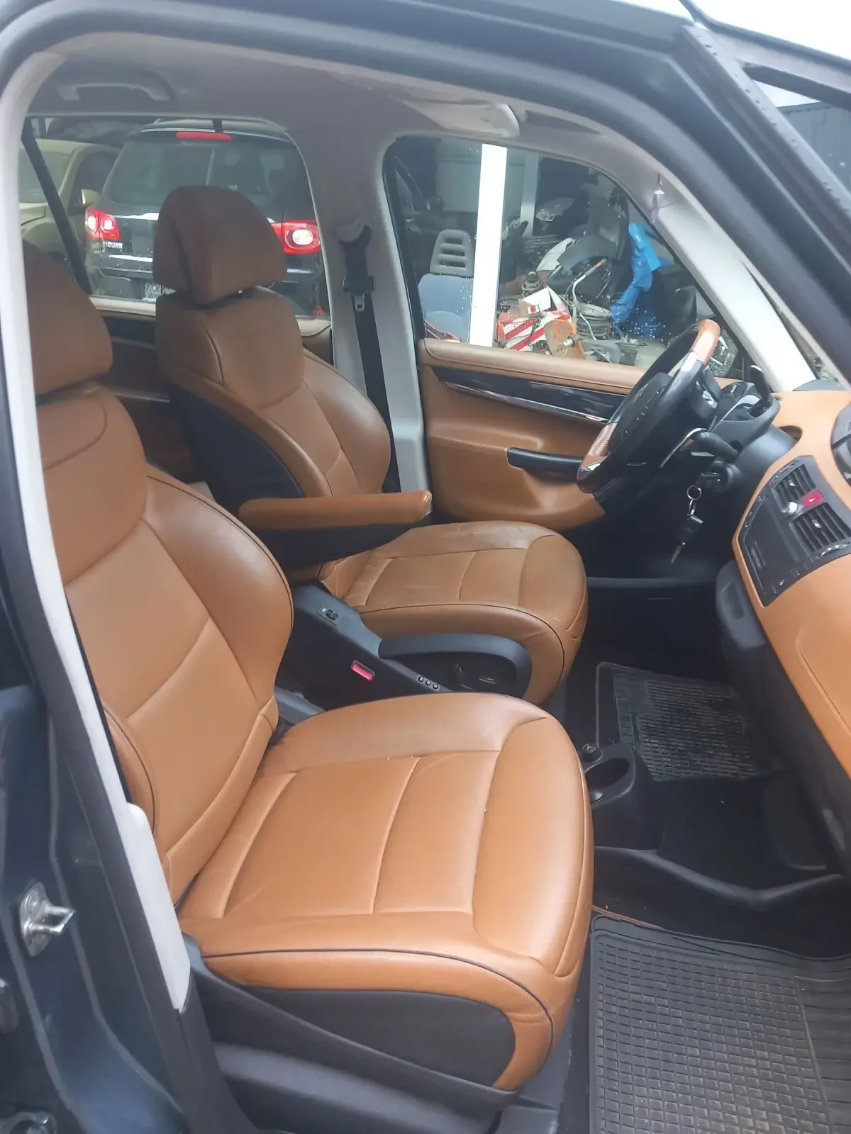 Citroen C4 Picasso 2.0HDi 7места, снимка 3 - Автомобили и джипове - 54207717