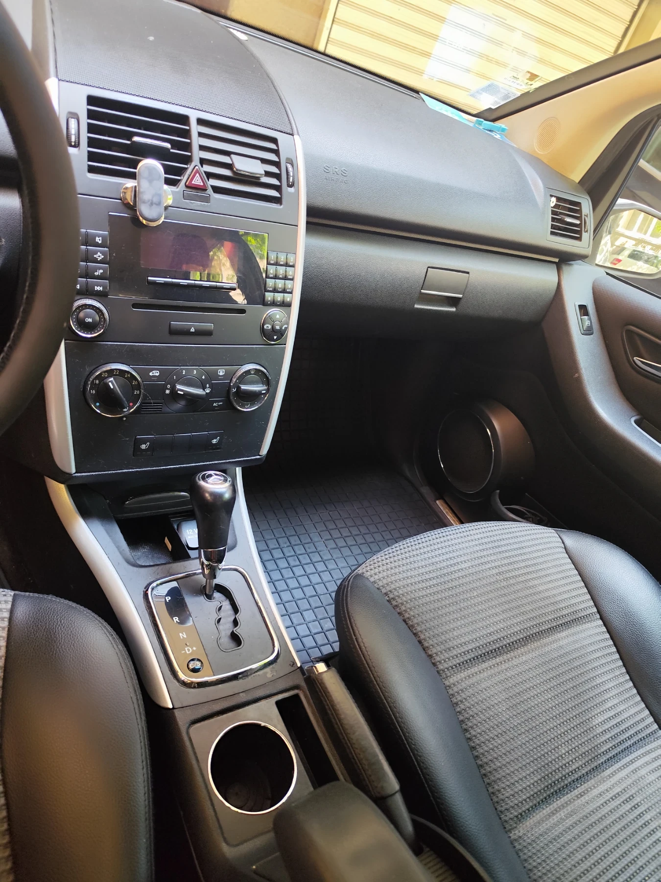 Mercedes-Benz A 180 M, снимка 6 - Автомобили и джипове - 54358918
