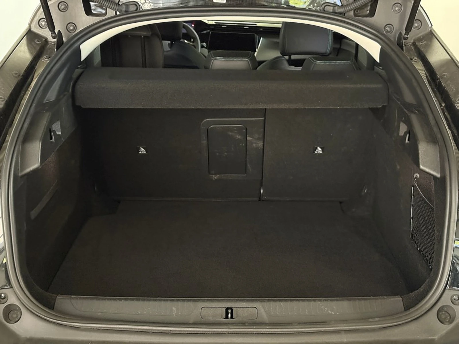 Peugeot 408 1.2 Allure, снимка 9 - Автомобили и джипове - 54427755