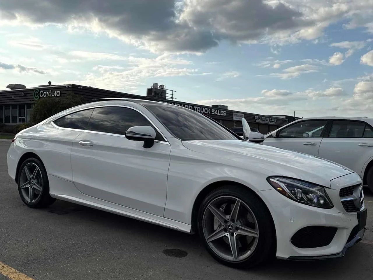 Mercedes-Benz C 300 * 4MATIC * 360 * BURMESTER * ПОДГРЕВИ, снимка 15 - Автомобили и джипове - 54716517