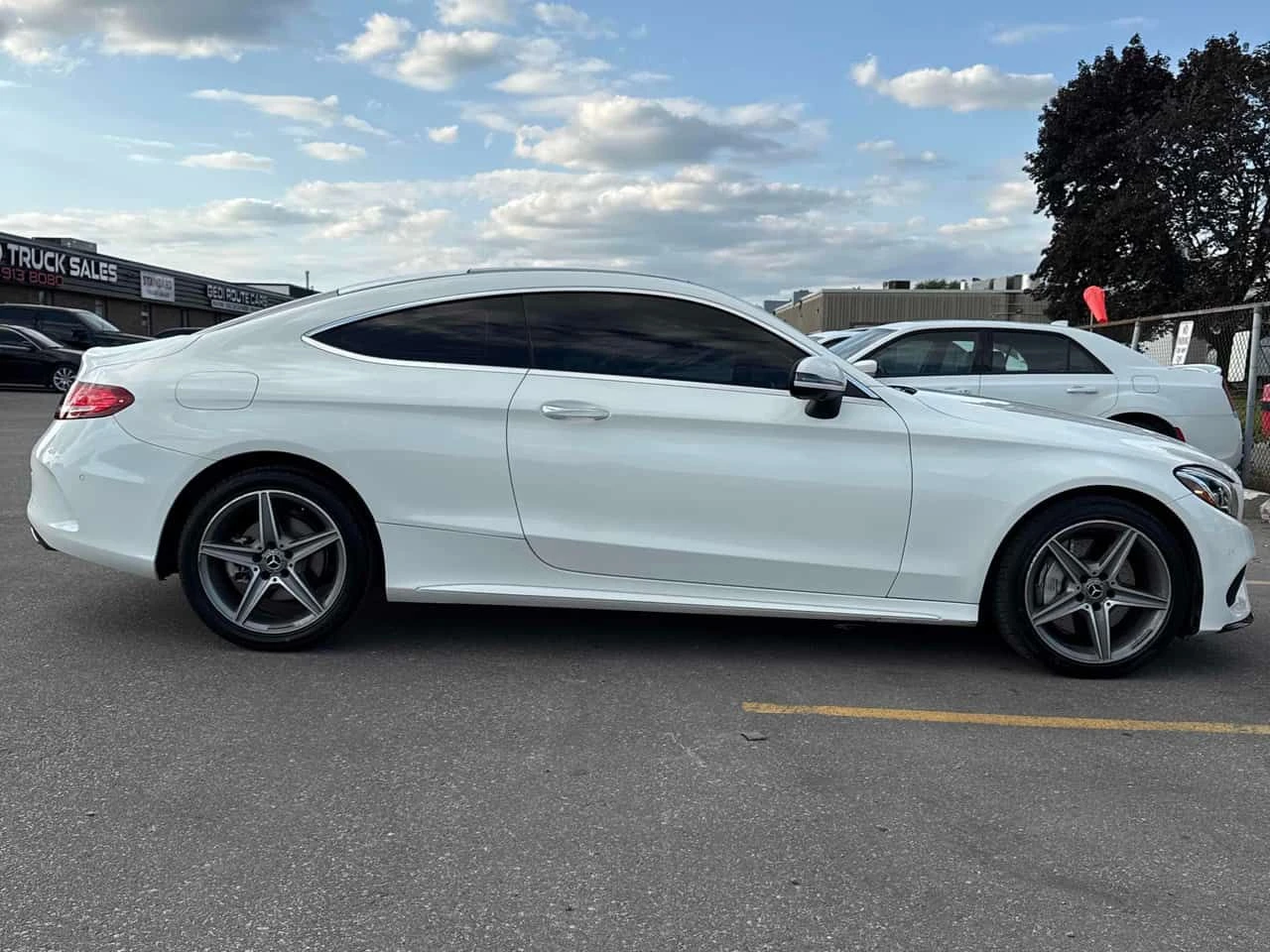 Mercedes-Benz C 300 * 4MATIC * 360 * BURMESTER * ПОДГРЕВИ, снимка 3 - Автомобили и джипове - 54716517