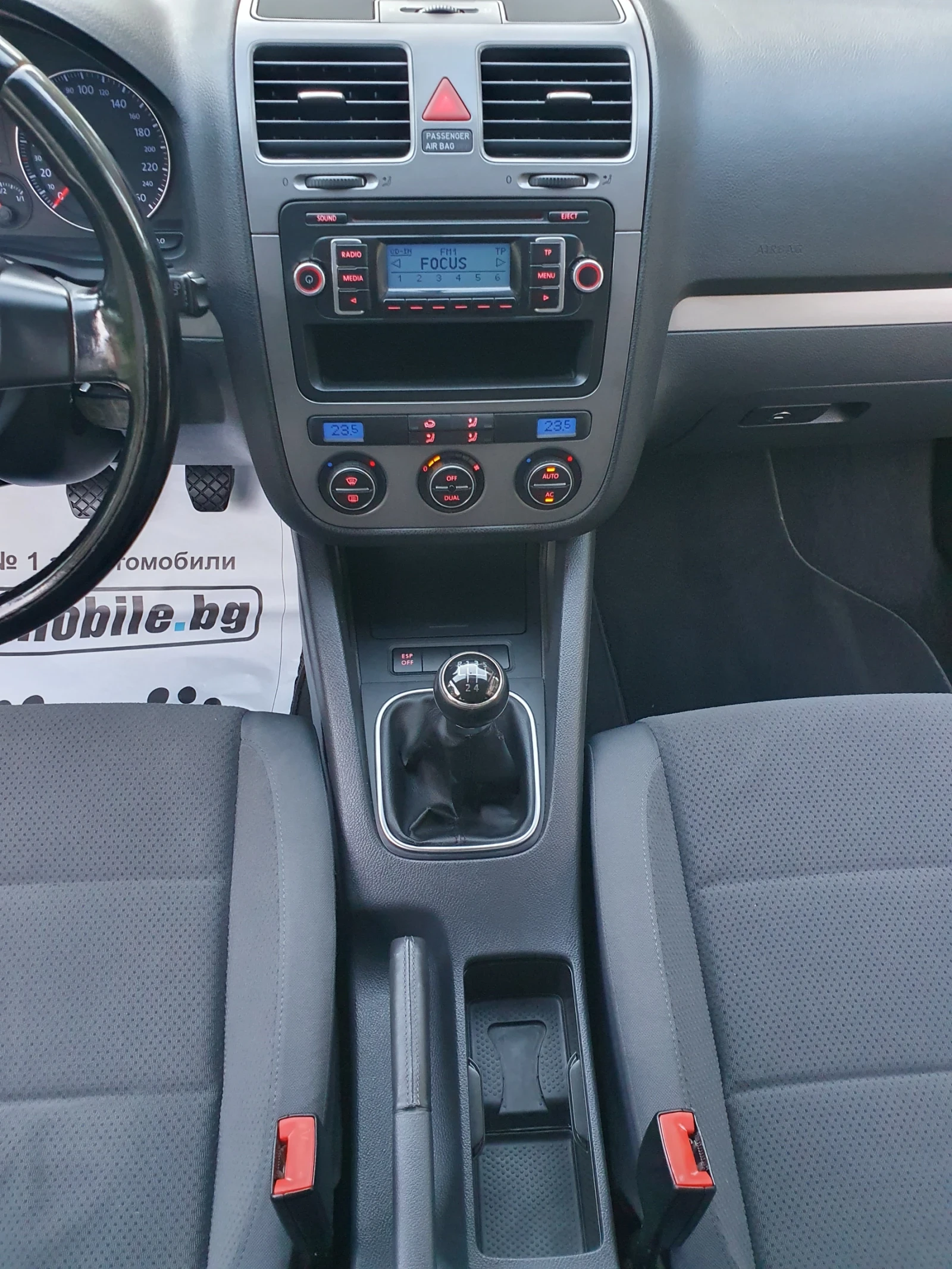 VW Golf 1.6i БЕНЗИН/ГАЗ, снимка 16 - Автомобили и джипове - 54793113