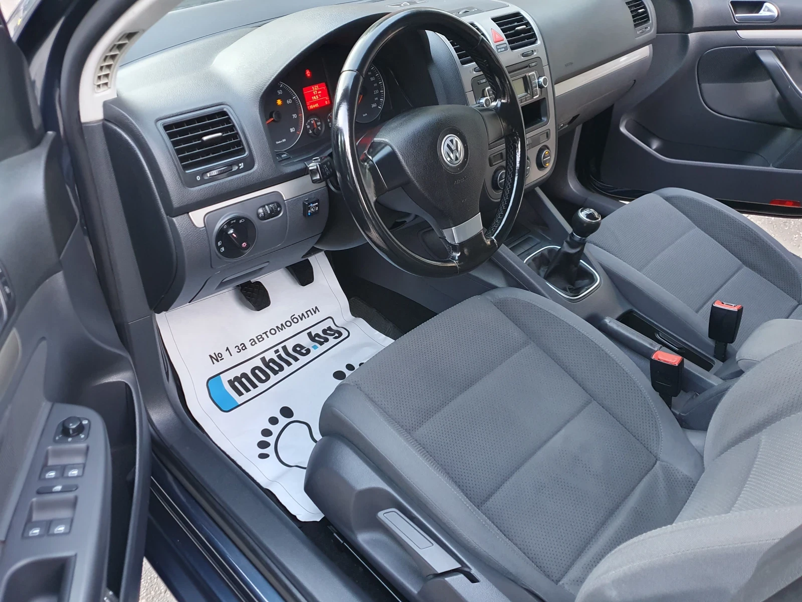VW Golf 1.6i БЕНЗИН/ГАЗ, снимка 12 - Автомобили и джипове - 54793113
