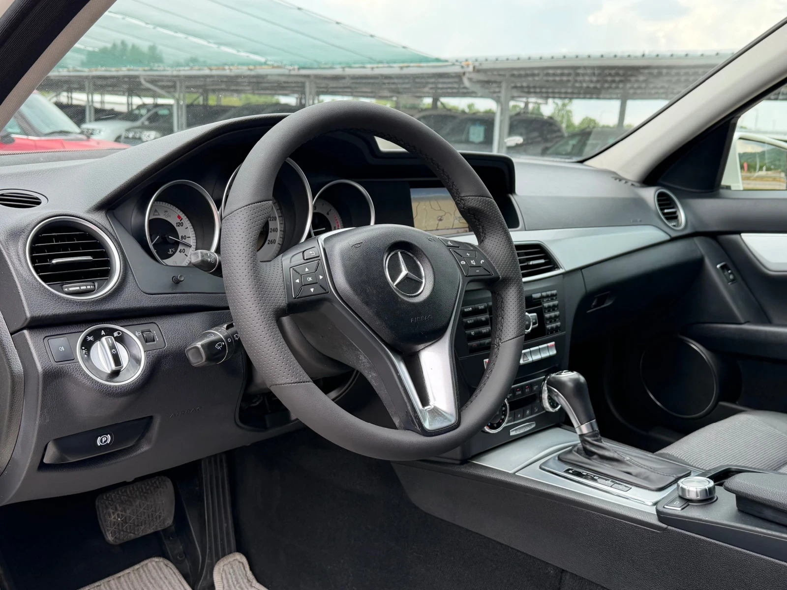 Mercedes-Benz C 220 CDI AVANTGARDE ИТАЛИЯ АВТОМАТ, снимка 8 - Автомобили и джипове - 55015955