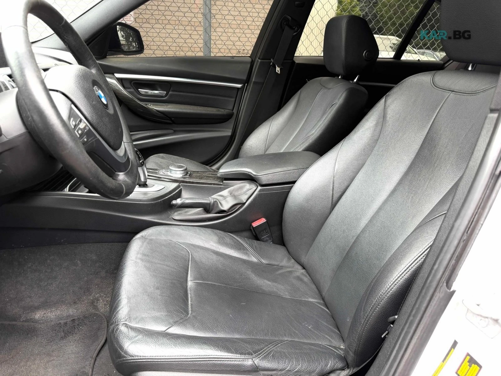 BMW 330 xDrive * Pano * Keyless * АвтоКредит * ЦЕНА ДО БГ, снимка 7 - Автомобили и джипове - 55079545
