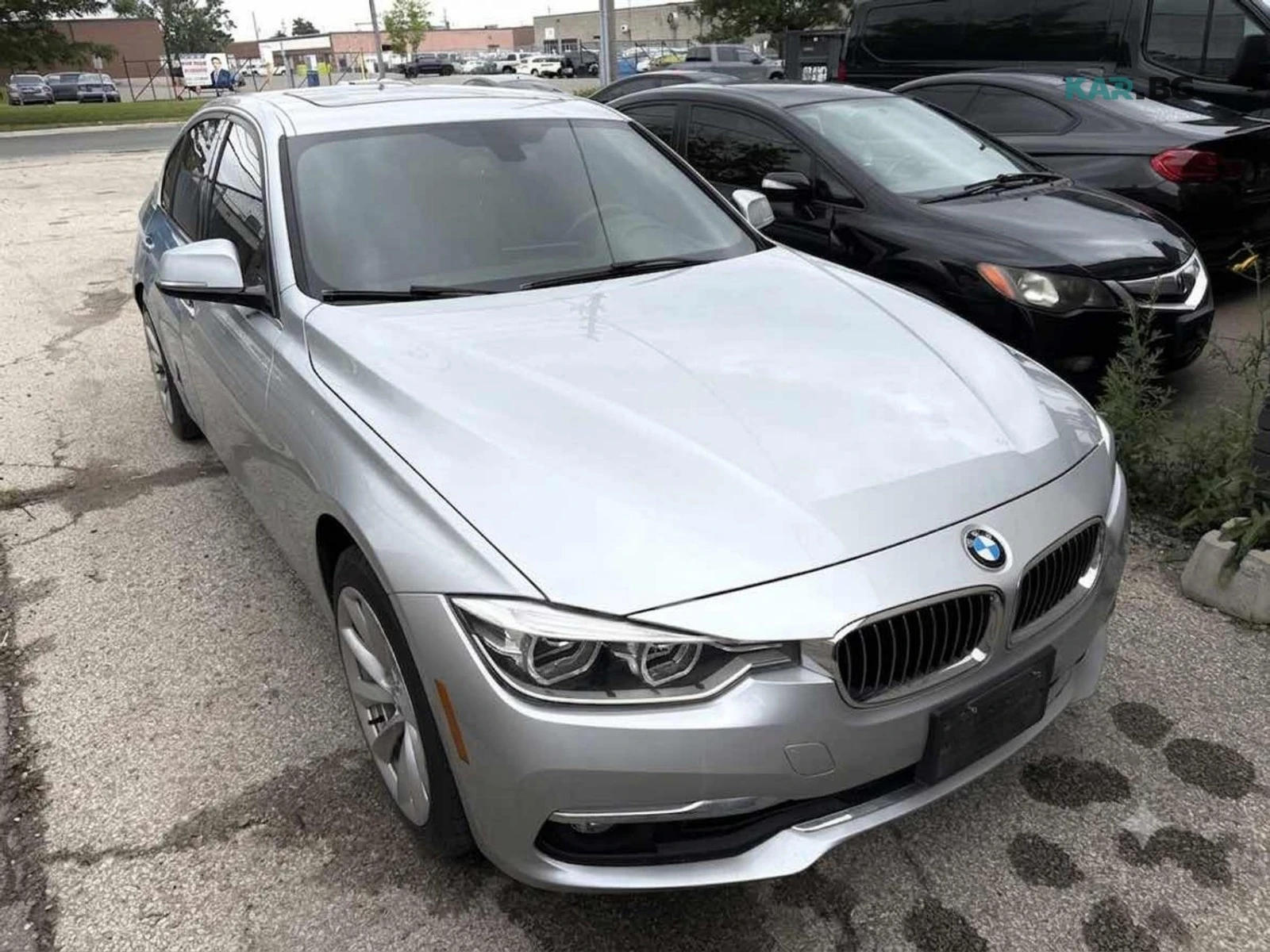 BMW 330 xDrive * Pano * Keyless * АвтоКредит * ЦЕНА ДО БГ, снимка 3 - Автомобили и джипове - 55079545