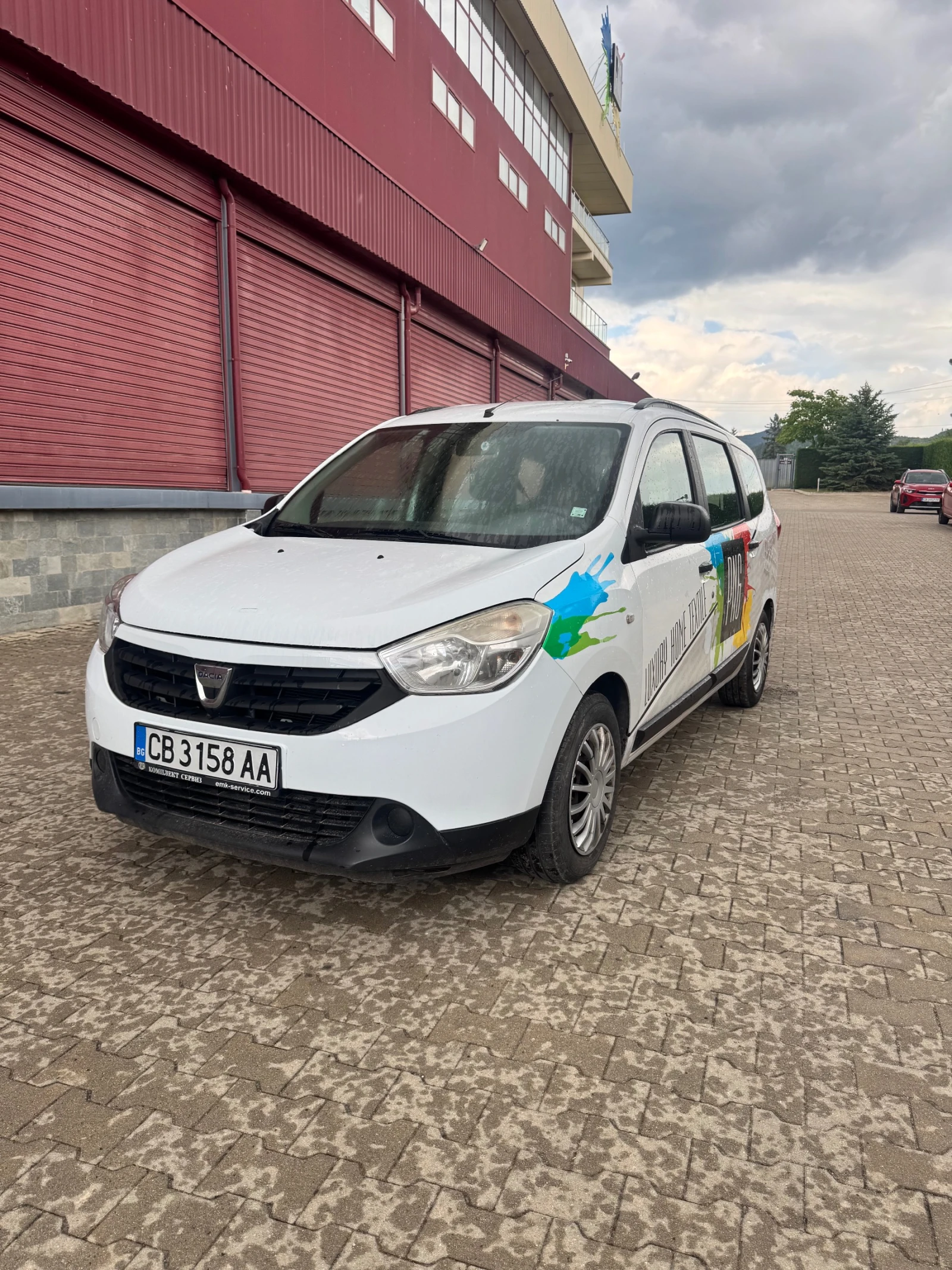Dacia Lodgy 7 местна 1.5 дизел, снимка 3 - Автомобили и джипове - 55284264