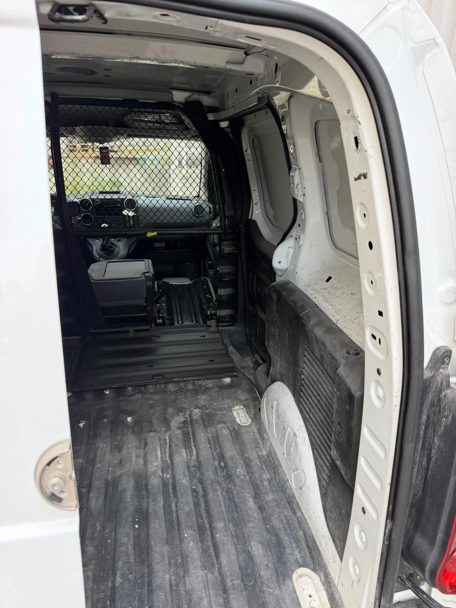 Citroen Berlingo 1.6 HDI  ! отличен !, снимка 14 - Автомобили и джипове - 55416307