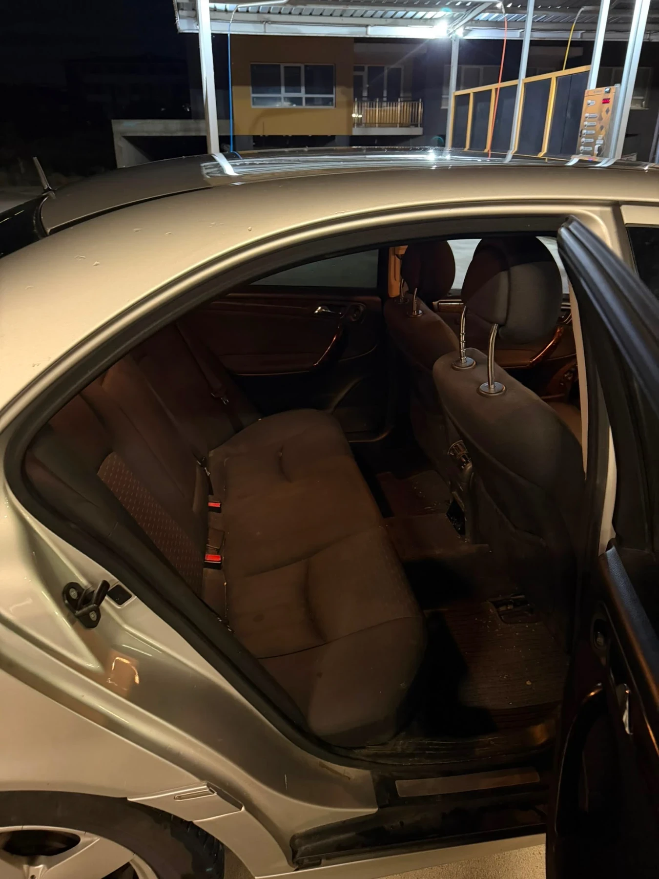 Mercedes-Benz C 220, снимка 9 - Автомобили и джипове - 55452427