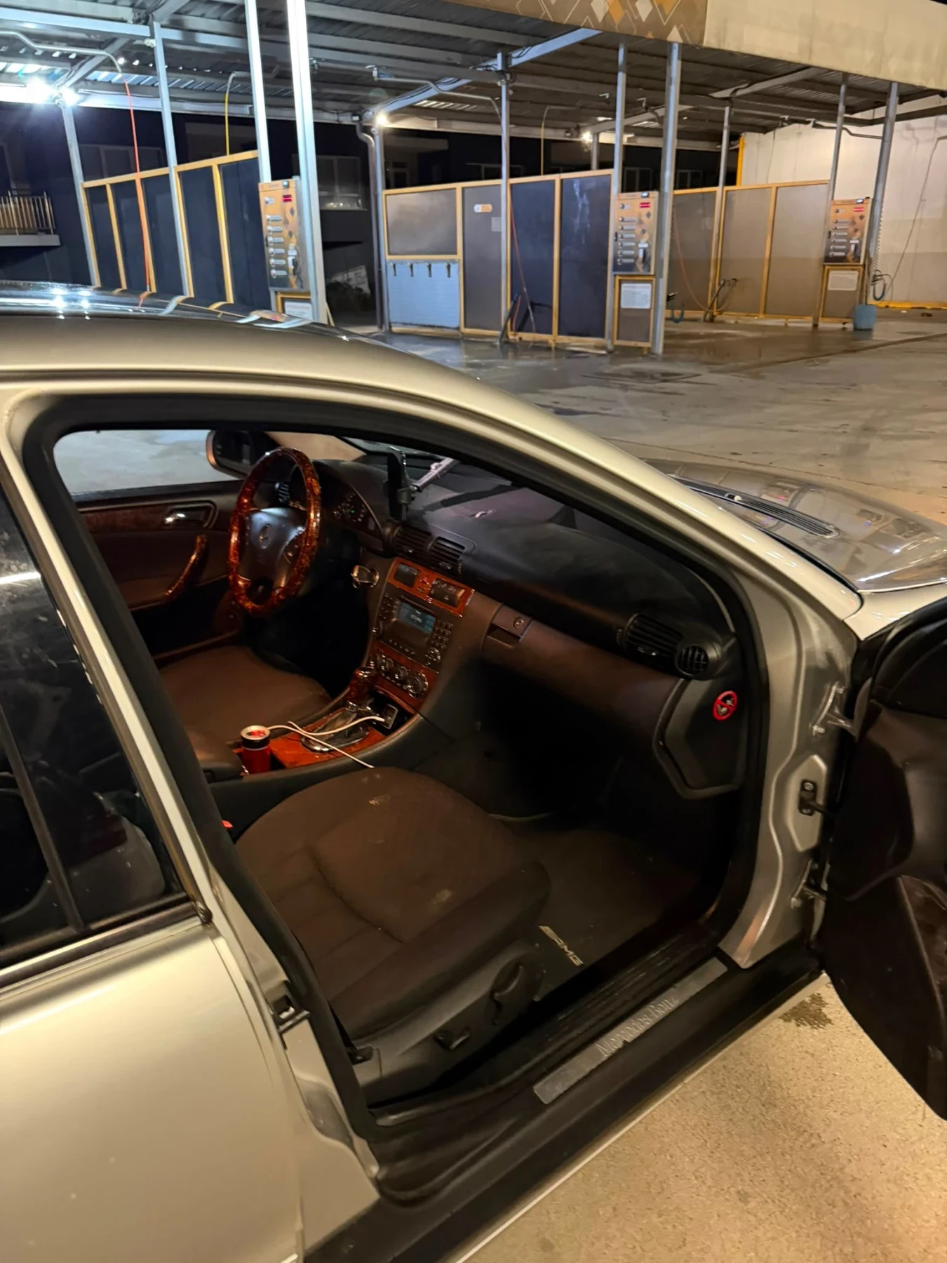 Mercedes-Benz C 220, снимка 11 - Автомобили и джипове - 55452427