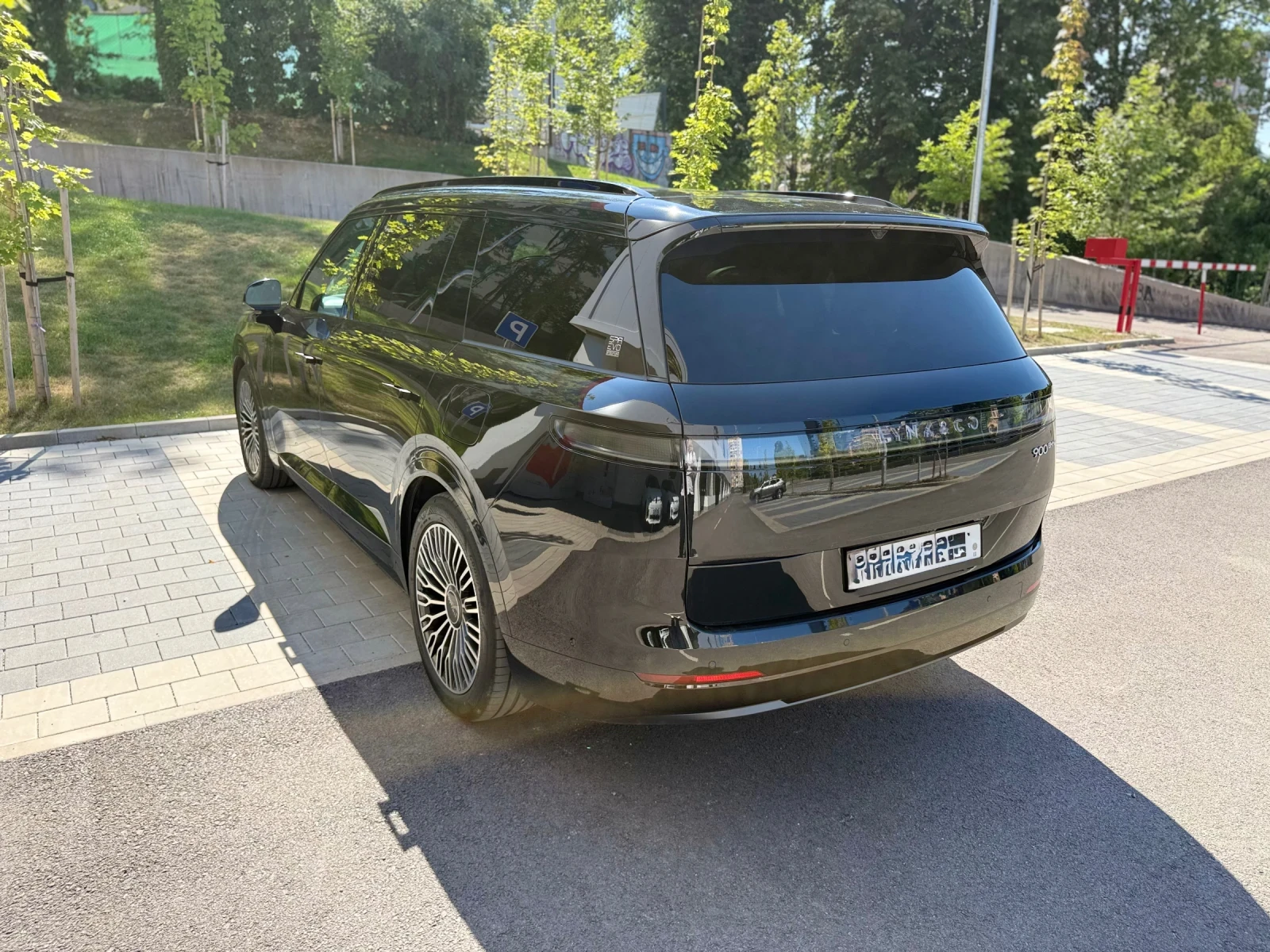LynkCo 10 900 EM-P Explorer - НАЛИЧЕН, снимка 6 - Автомобили и джипове - 55480691