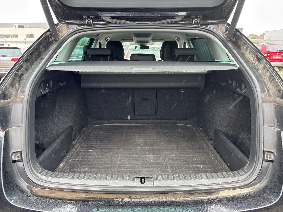 Skoda Octavia 2.0 TDI Ambition, снимка 9 - Автомобили и джипове - 55499075