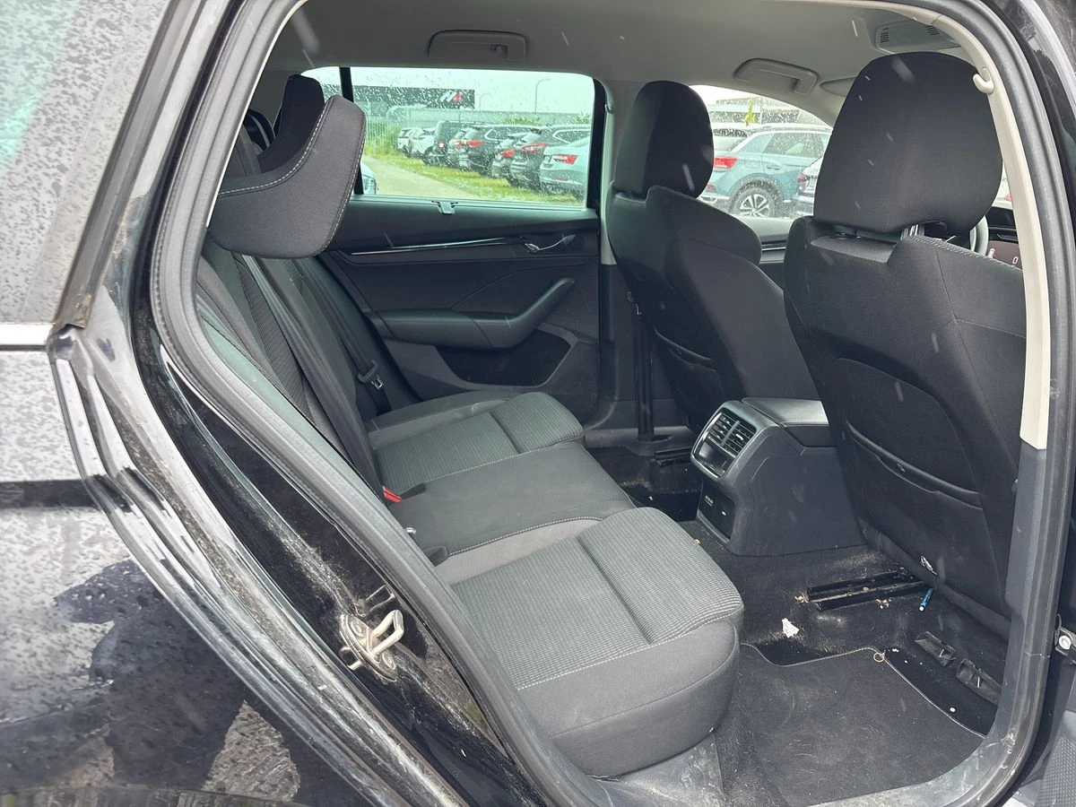 Skoda Octavia 2.0 TDI Ambition, снимка 14 - Автомобили и джипове - 55499075