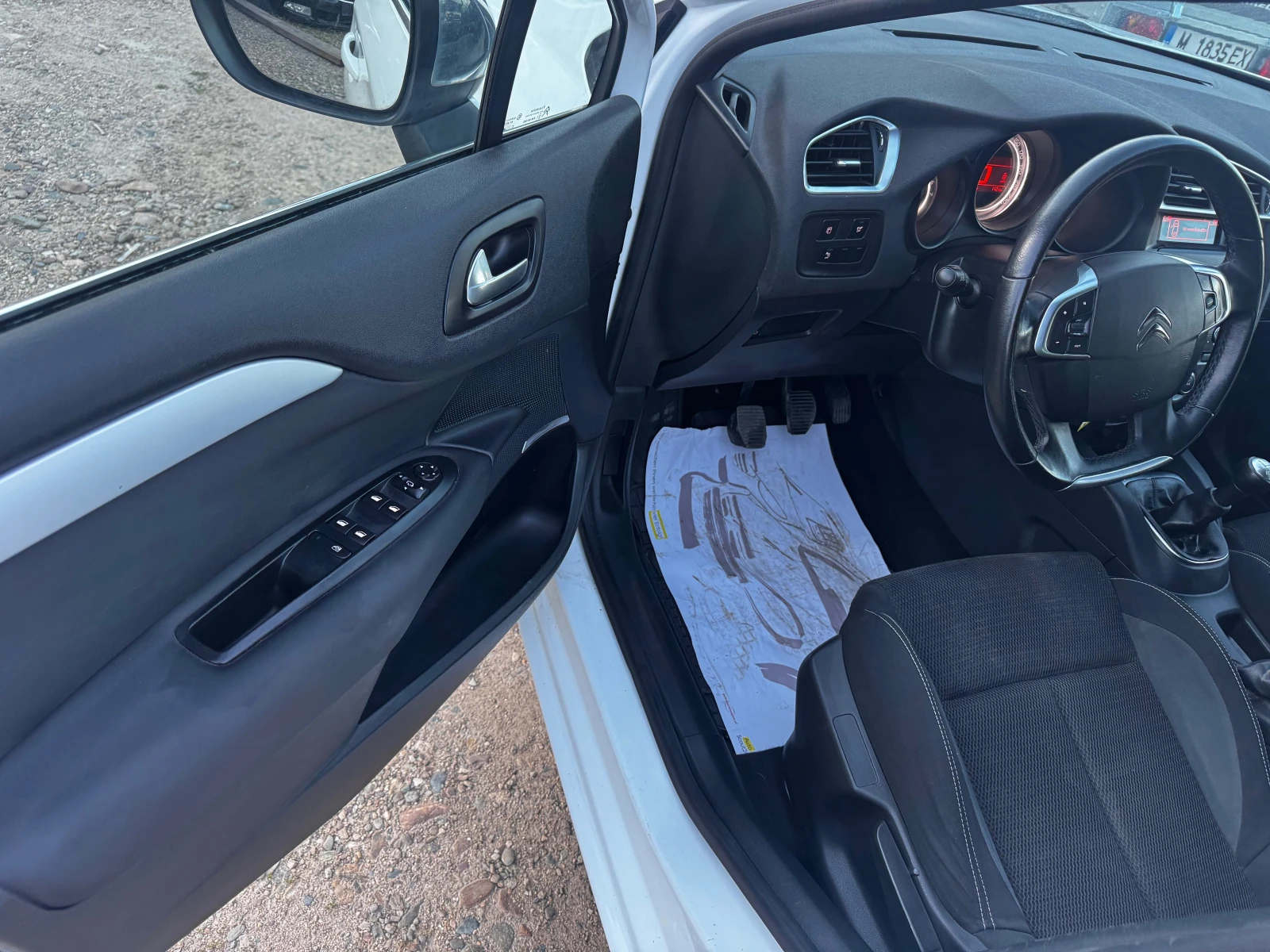 Citroen C4 1.4-95VTI* KLIMA* FASE* NOV VNOS* , снимка 10 - Автомобили и джипове - 55565099