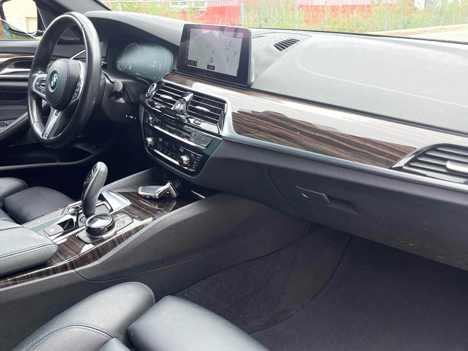 BMW 530 xDrive * АвтоКредит * (ЦЕНА ДО БГ), снимка 16 - Автомобили и джипове - 55605065