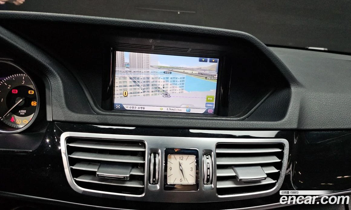 Mercedes-Benz E 220 E220 CDI Avantgarde, снимка 16 - Автомобили и джипове - 55685037