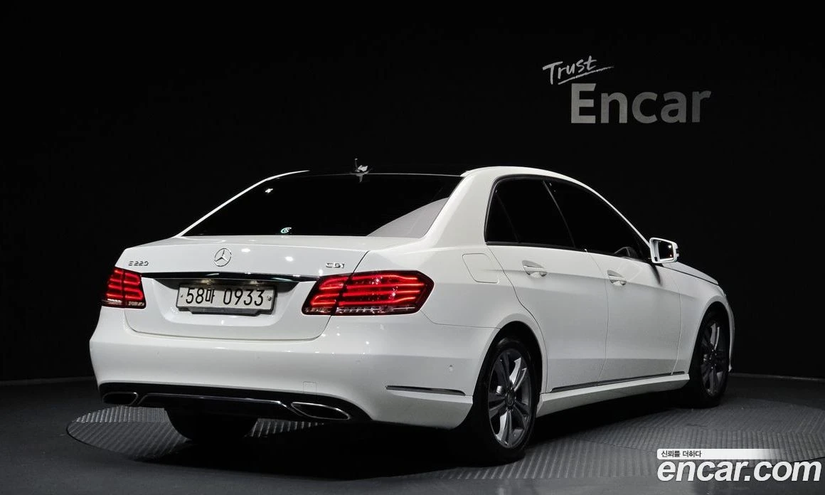 Mercedes-Benz E 220 E220 CDI Avantgarde, снимка 2 - Автомобили и джипове - 55685037
